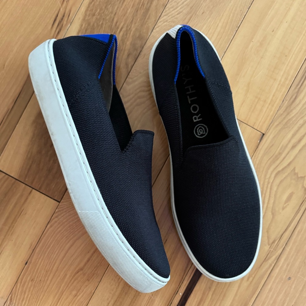 Black Rothy’s Size 8 - Picture 3 of 3